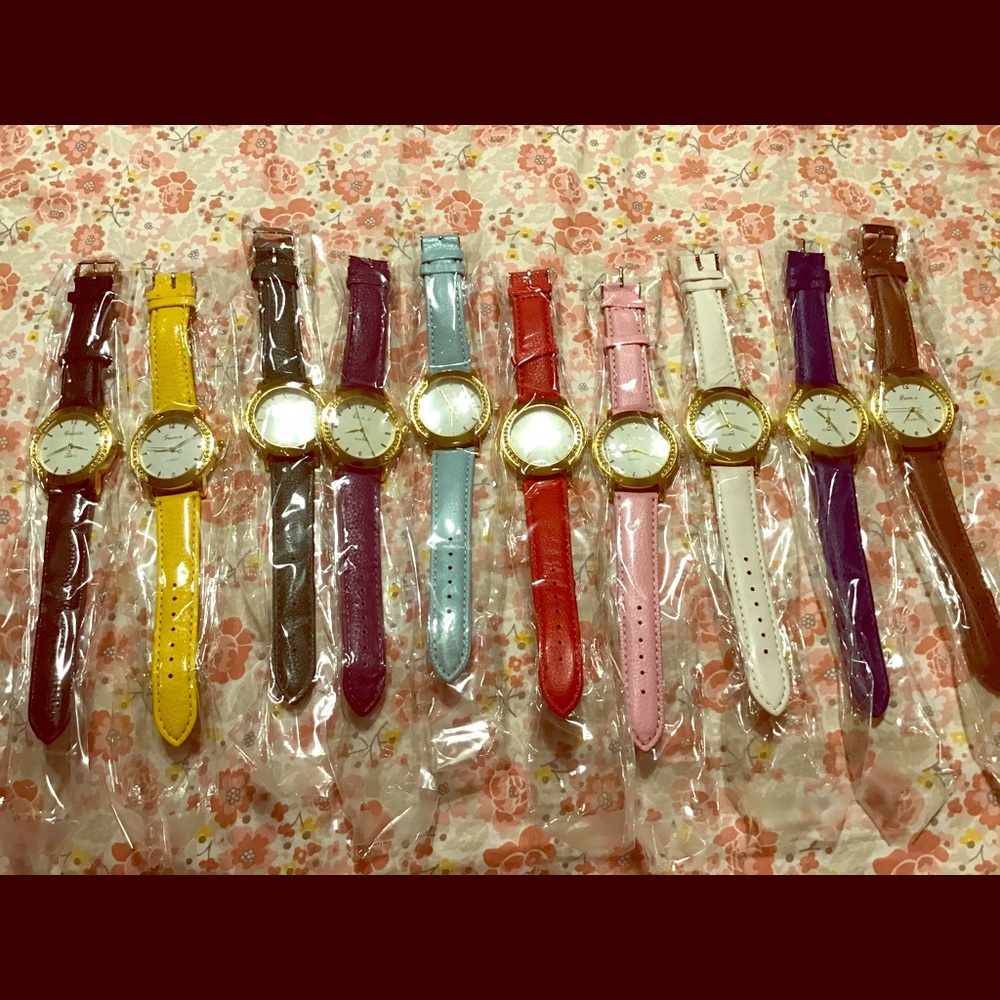 Geneva woman watch. $8